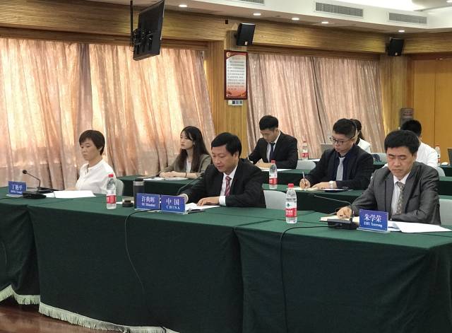  广东省委农村工作领导小组办公室常务副主任，日韩av
党组副书记，省乡村振兴局常务副局长许典辉作经验分享